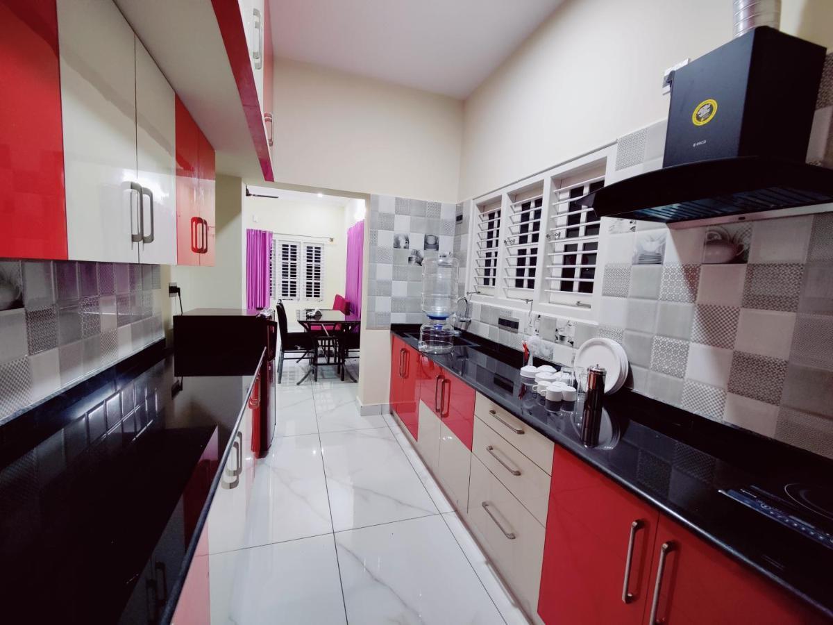 Floral Service Apartments Майсур Экстерьер фото
